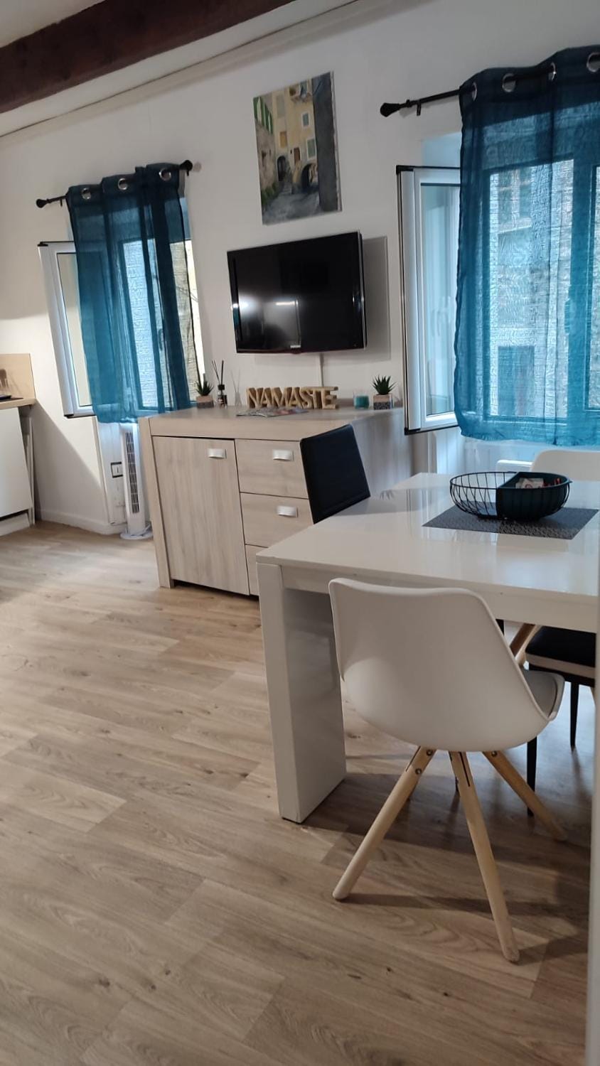 Charmant appartement de village rénové Apartment in French Riviera