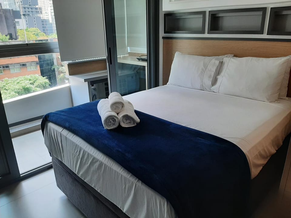 Bed, Photo of the whole room, Bedroom, towels