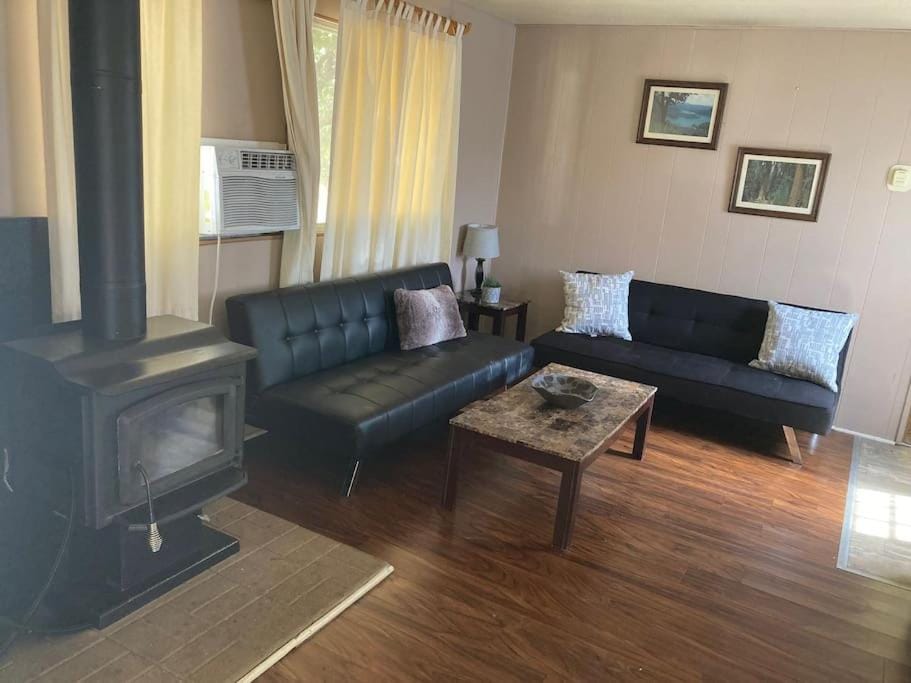 Living room, Seating area, flat iron