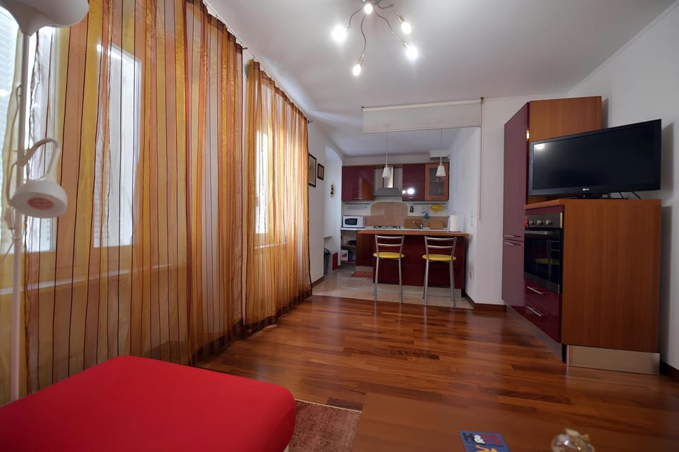 TV and multimedia, Dining area, kitchen