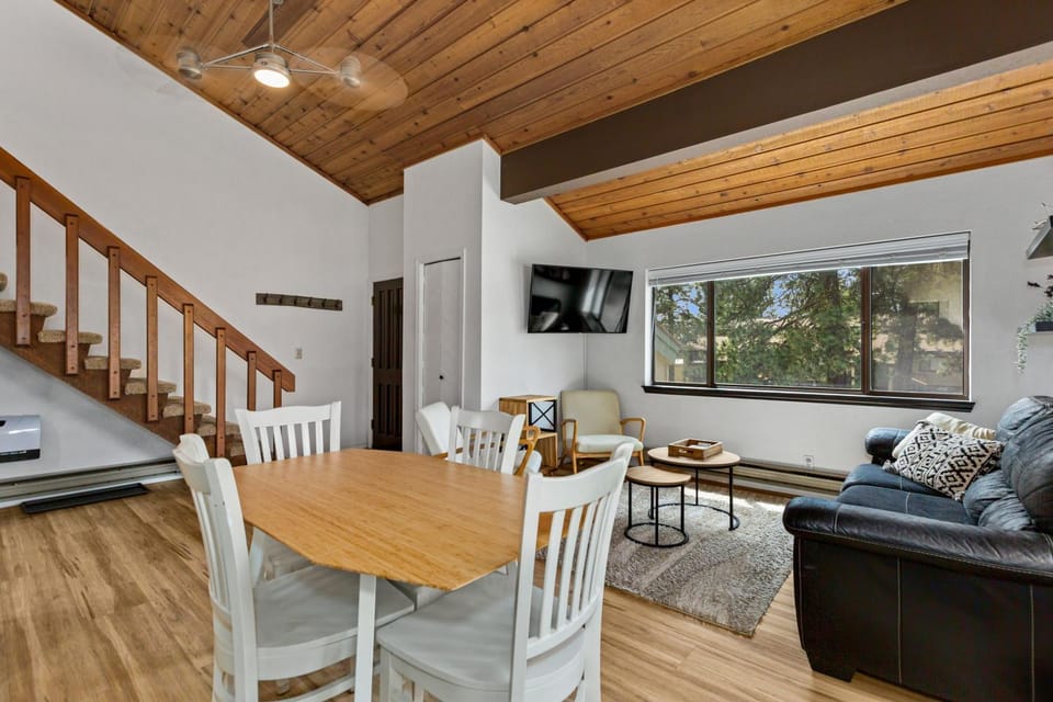 McCall Mountain Getaway - Pet Friendly Apartment in McCall