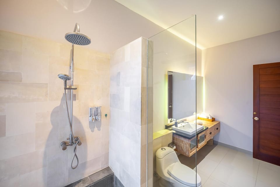 Shower, Bathroom, Photo of the whole room, towels