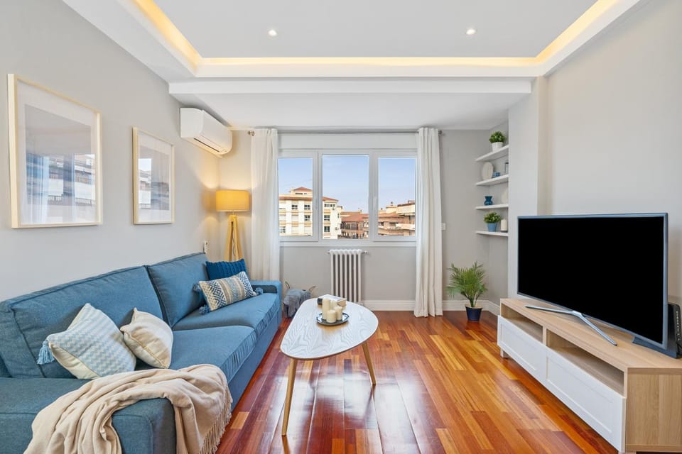 TV and multimedia, Living room, Seating area