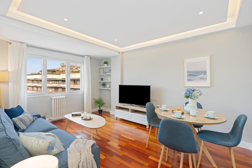 TV and multimedia, Living room, Seating area