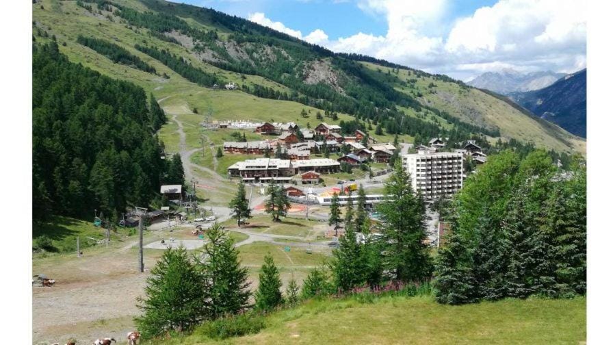 Nearby landmark, Natural landscape, Mountain view