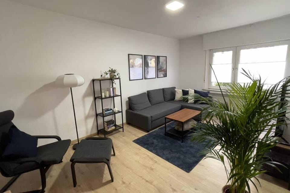 Apart54-Modern Design I Garden with Terrace I Smart TV I Free Parking I Free WiFi Apartment in Hamm