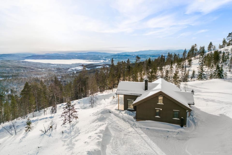 Property building, Day, Winter, Mountain view