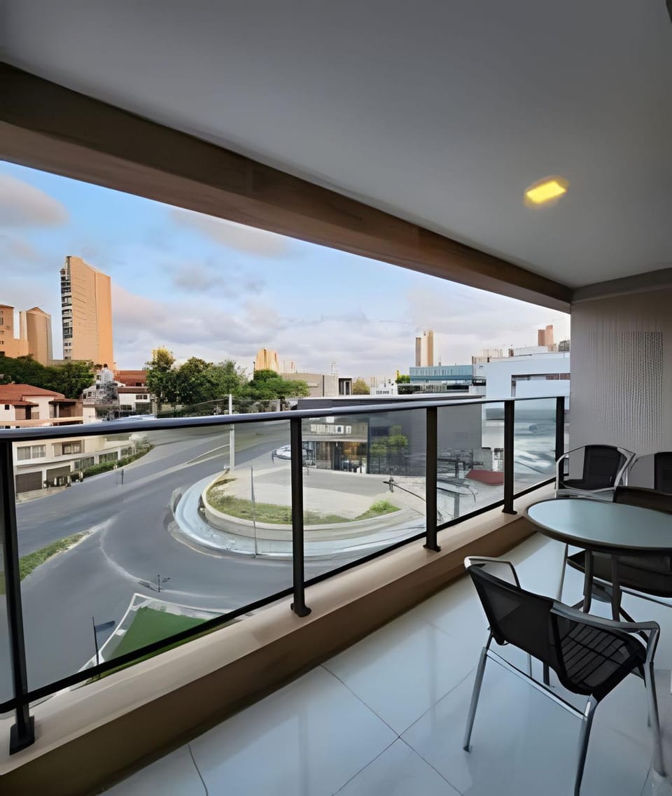 Lindo Apt com Varanda - Caminho das árvores Apartment in Salvador