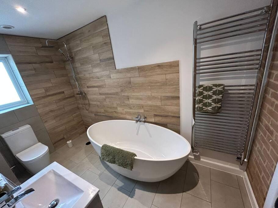 Bathroom, Bath