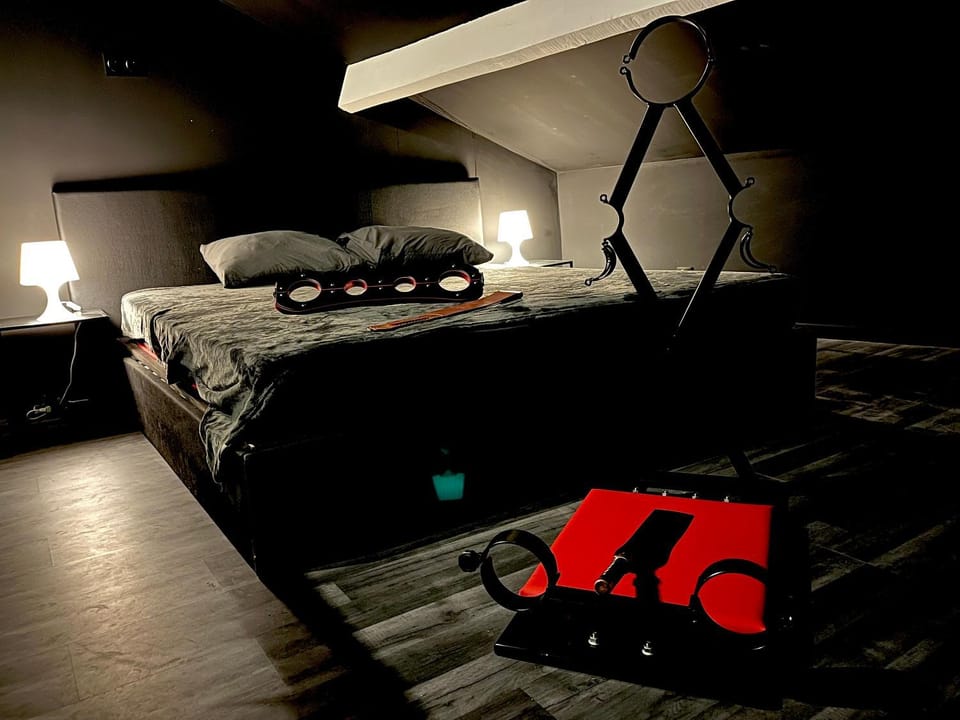 Amour d'une Nuit, LoveRoom Villa in Île-de-France