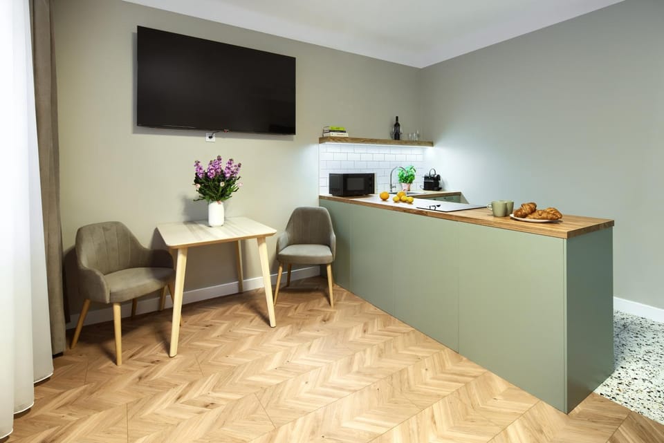 TV and multimedia, Dining area, Area and facilities