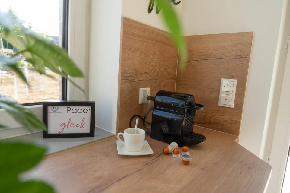 Coffee/tea facilities, Kitchen or kitchenette