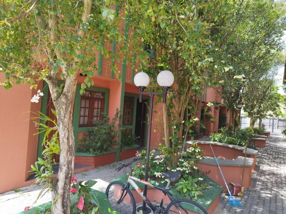 Guarujá, Linda casa em condomínio fechado . Apartment in State of São Paulo