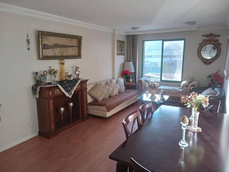 Apartamento Empresarial La Carolina zona comercial Apartment in Quito