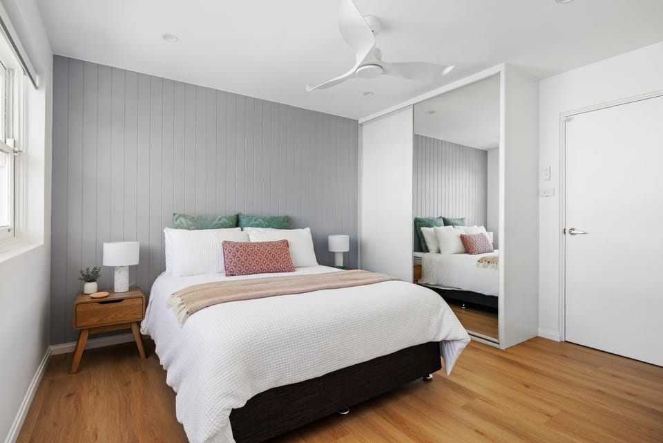 Bed, Bedroom, fireplace, wardrobe