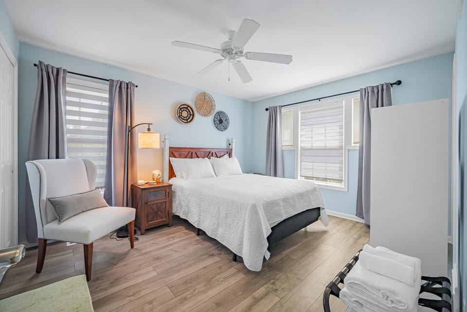 Bed, Bedroom