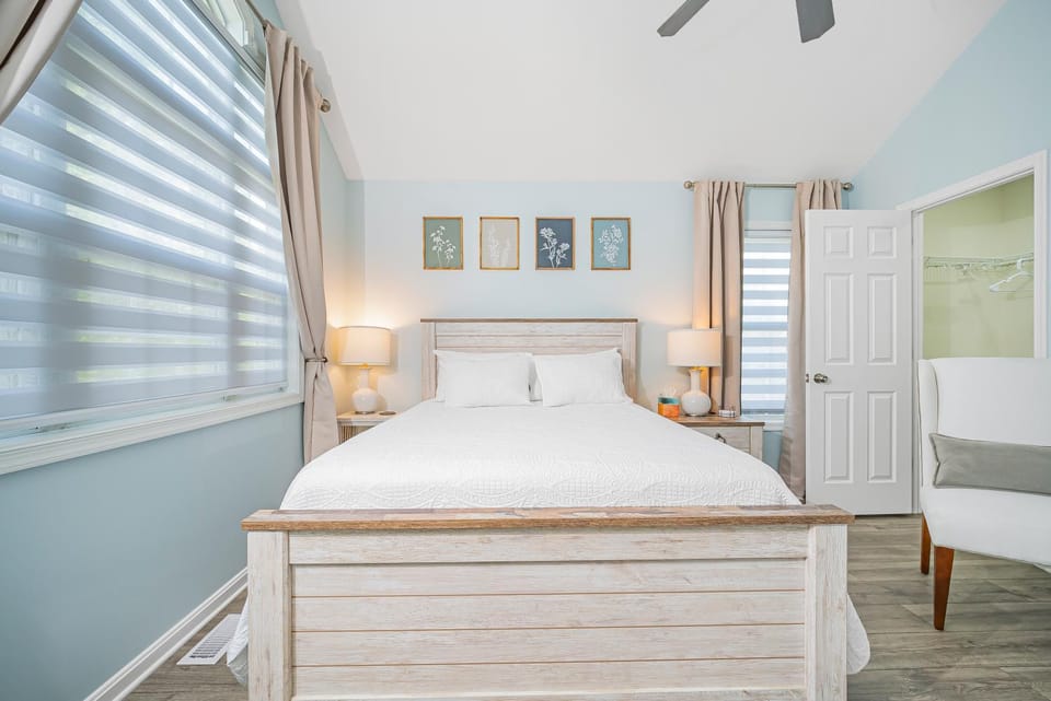 Bed, Bedroom