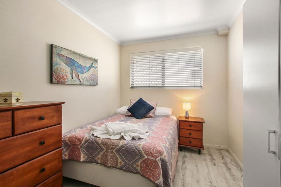 Rosalie Unit 1, 4 Margaret St, Kings Beach House in Kings Beach