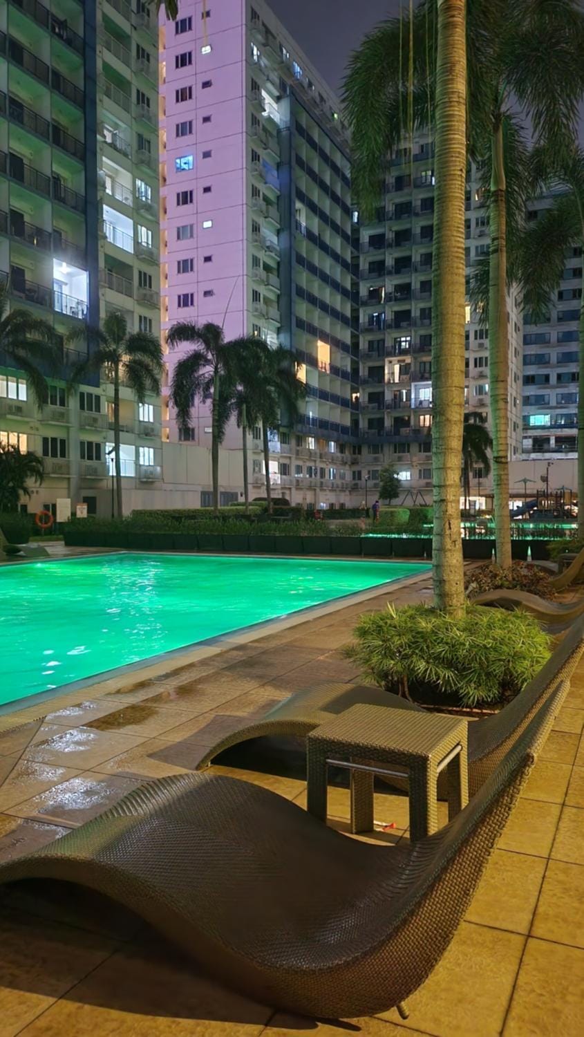 Night, Neighbourhood, Swimming pool