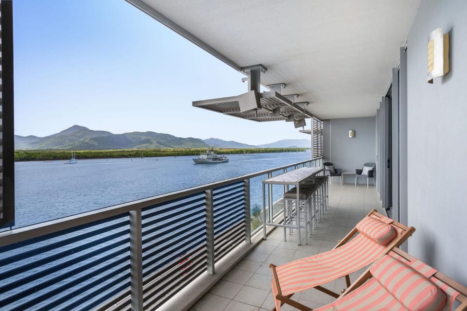 View (from property/room), Balcony/Terrace
