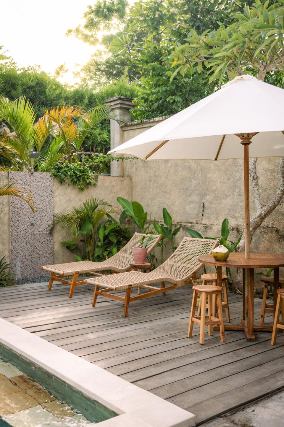 Driftwood Bungalows Uluwatu Villa in Bali