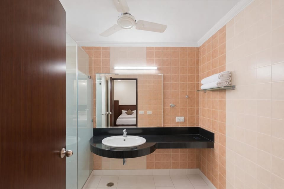 Bathroom, towels