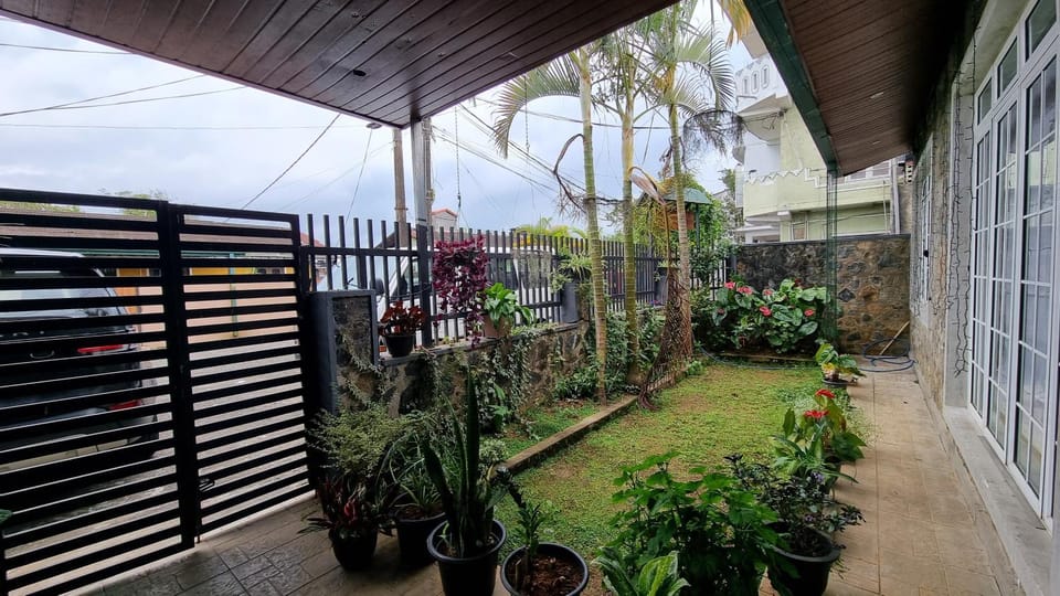 Property building, Patio, Facade/entrance, Garden, View (from property/room), Balcony/Terrace, Garden view