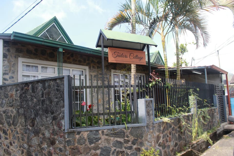 Property building, Facade/entrance, Property logo or sign, Street view