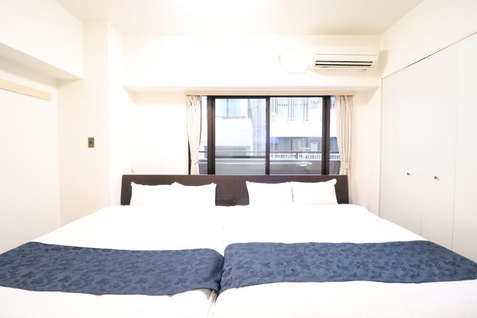 Bed, Bedroom, air conditioner