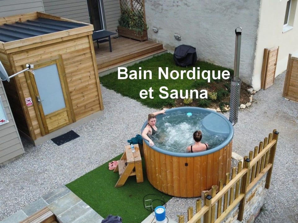 Gîtes NATURE & LACS House in Jura