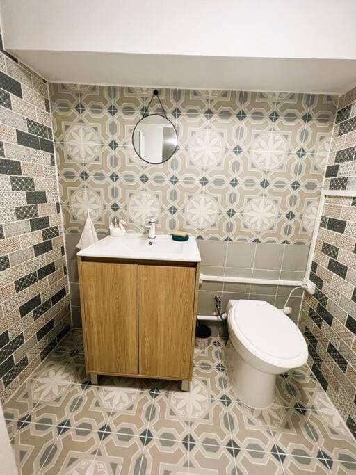 Toilet, Bathroom