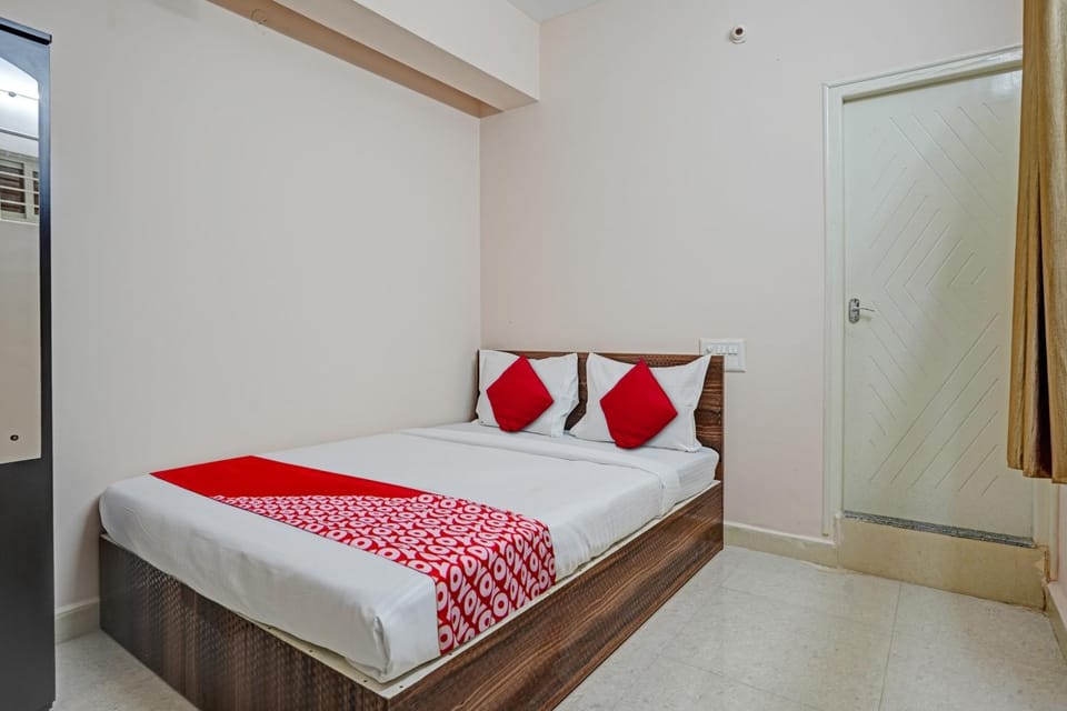 Hotel O Sri Ranga Boarding & Lodging Hotel in Bengaluru