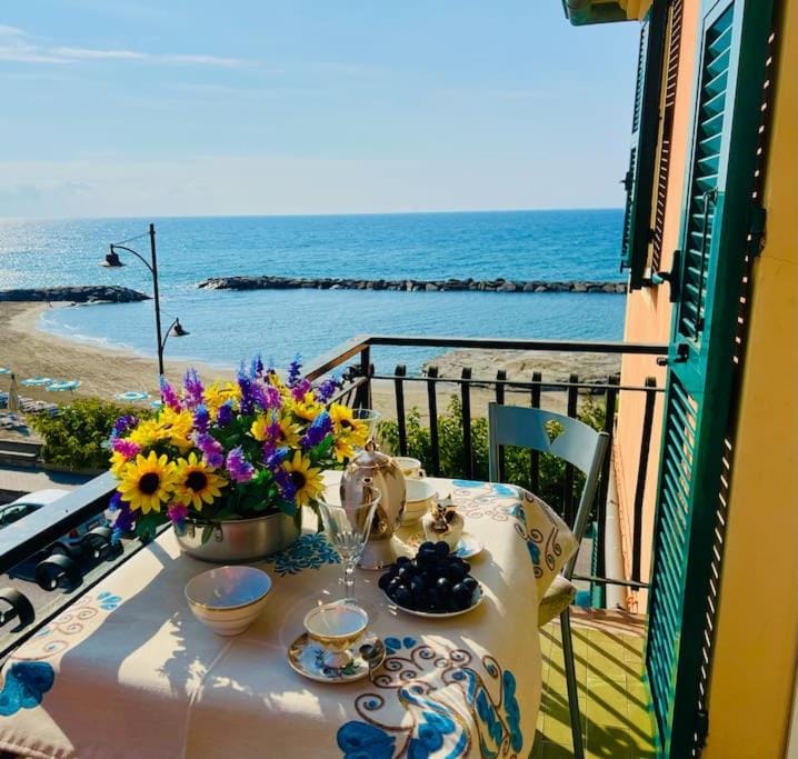 Casa Biondina - Il mare da ogni finestra Apartment in Liguria