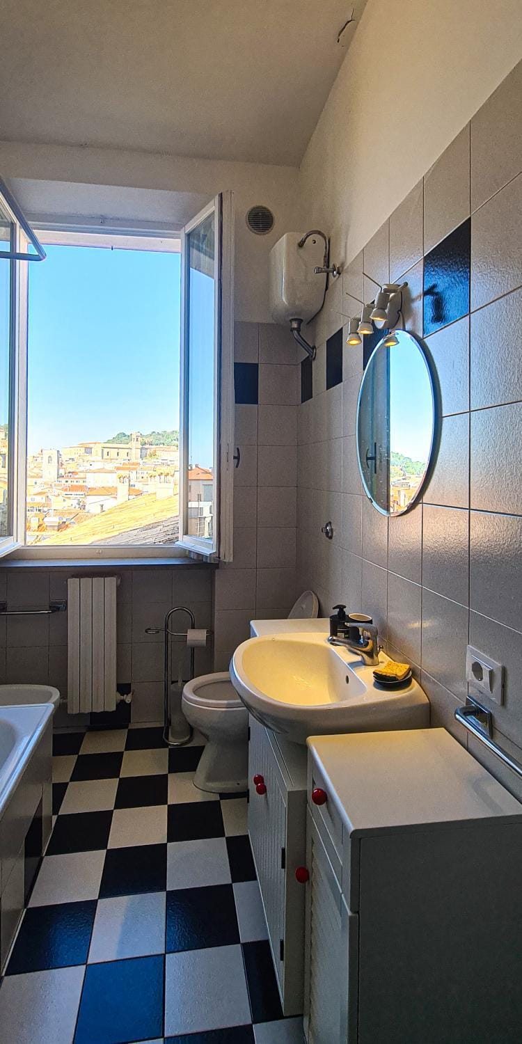 Toilet, Bathroom, Bath