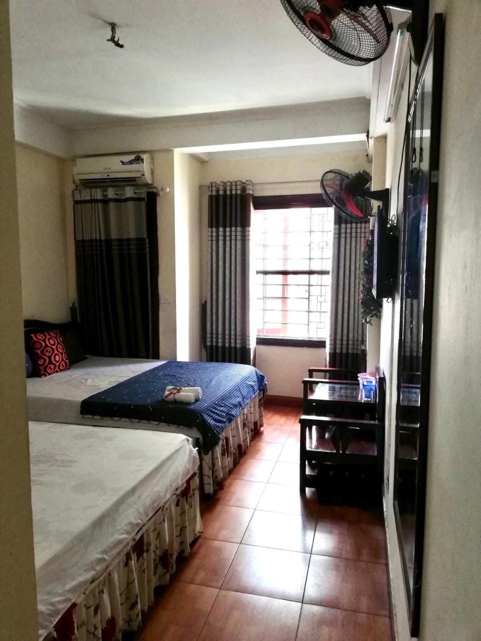 Bảo Lâm - Ngõ 192 Lê Trọng Tấn - by Bay Hostel Apartment in Laos