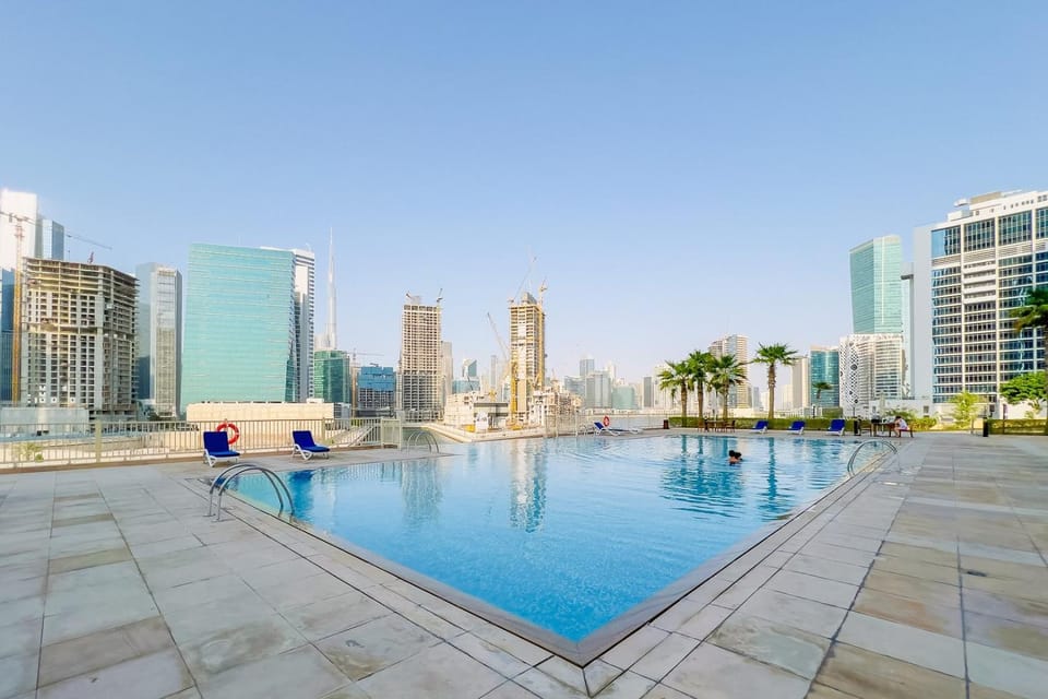 Property building, Swimming pool, Swimming pool