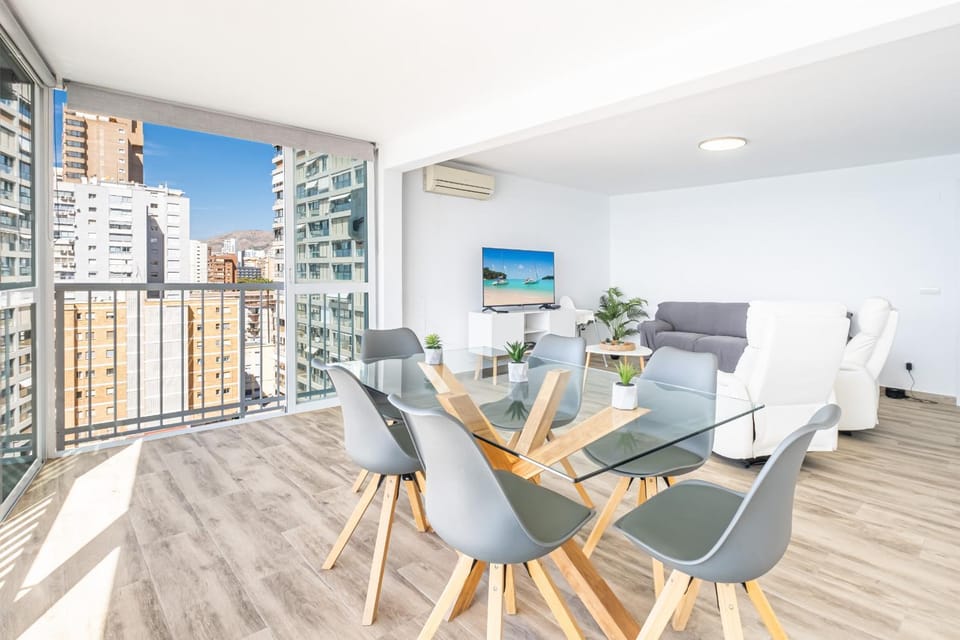 Day, TV and multimedia, View (from property/room), Living room, Dining area, City view, air conditioner