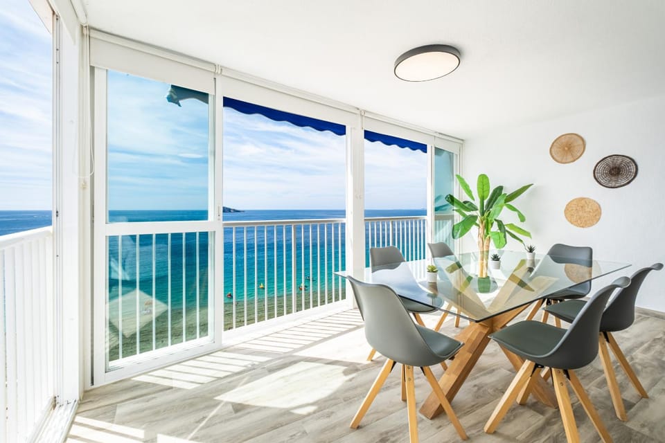 Day, Natural landscape, View (from property/room), Dining area, Sea view