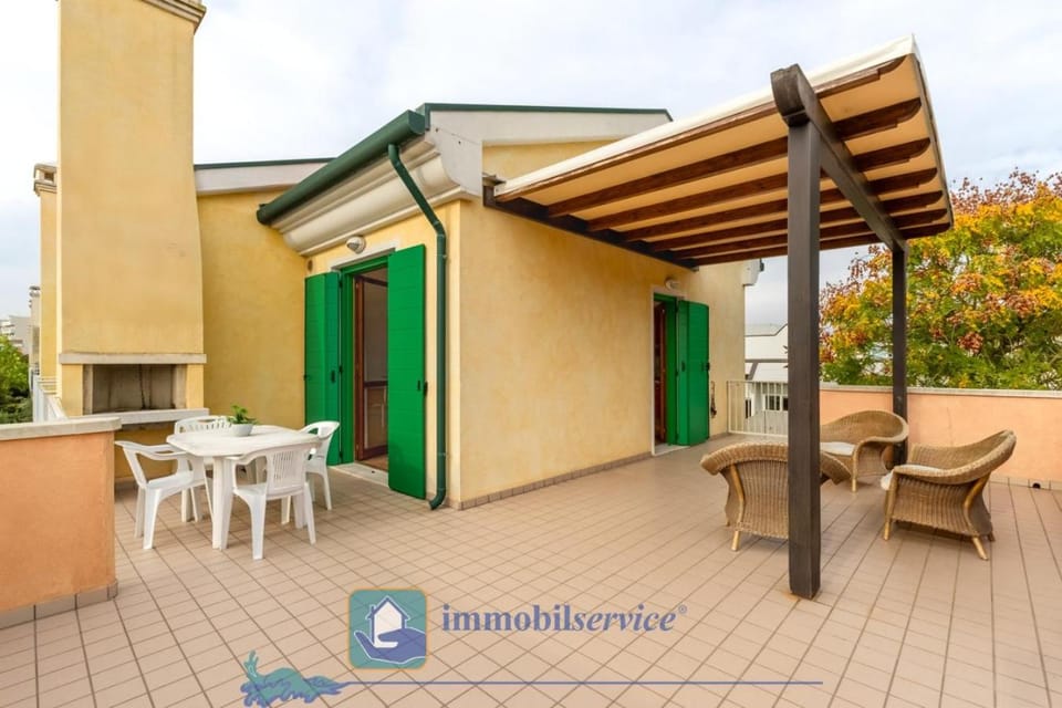 Patio, Balcony/Terrace