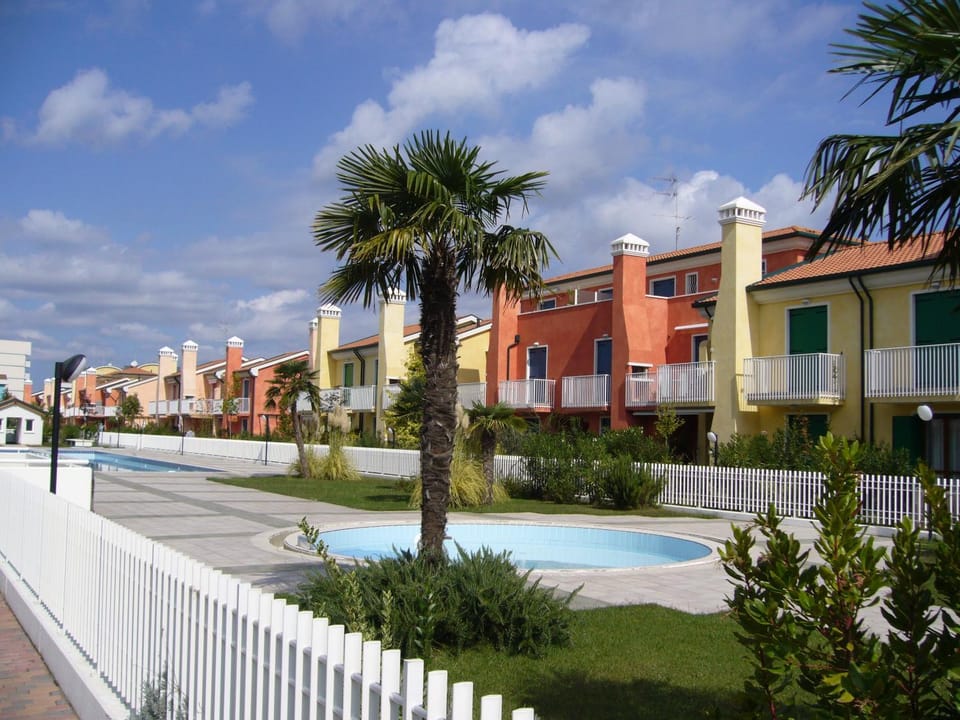 Property building, Pool view, Swimming pool