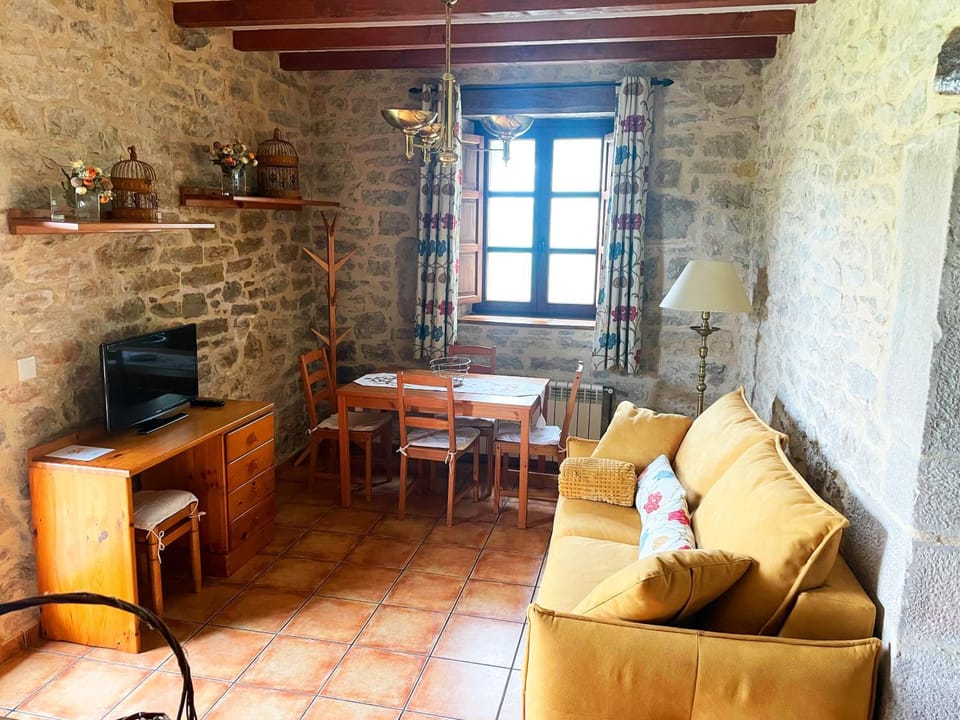 Apartamento La Ermita con jardín Apartment in Western coast of Cantabria