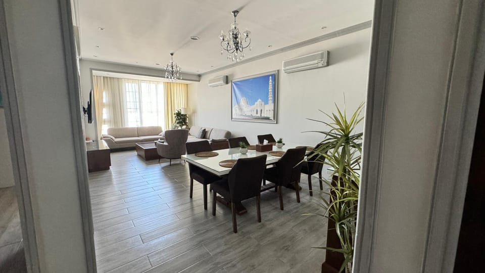 Living room, Seating area, Dining area, air conditioner