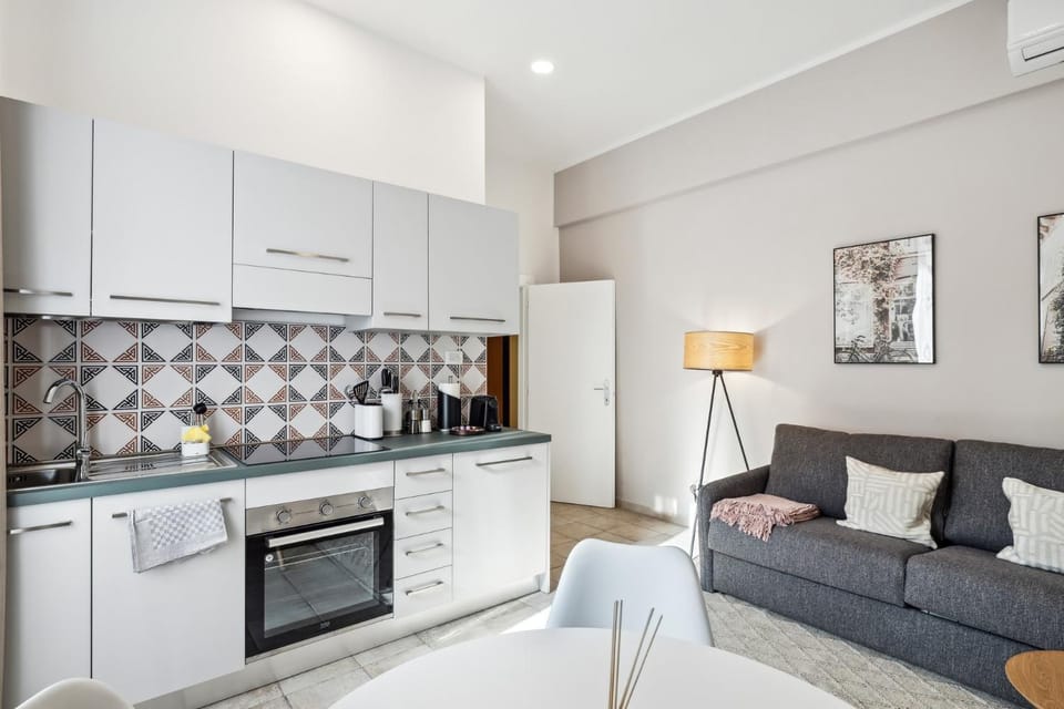 Kitchen or kitchenette, Seating area