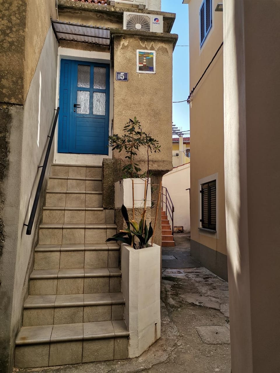 Property building, Day