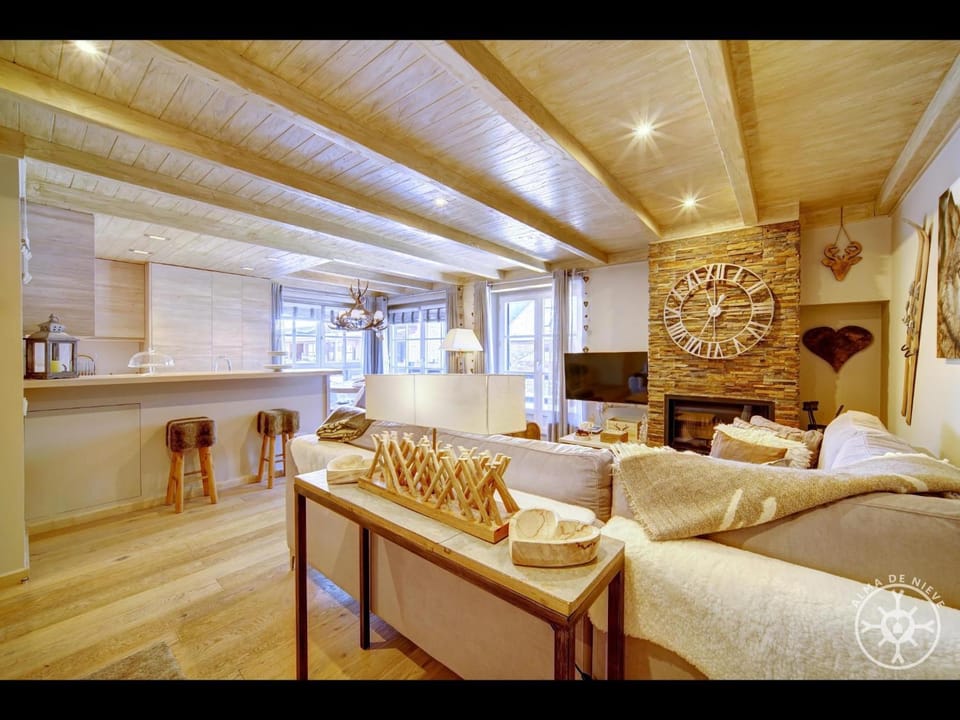 SANGLIER de Alma de Nieve Apartment in Catalonia
