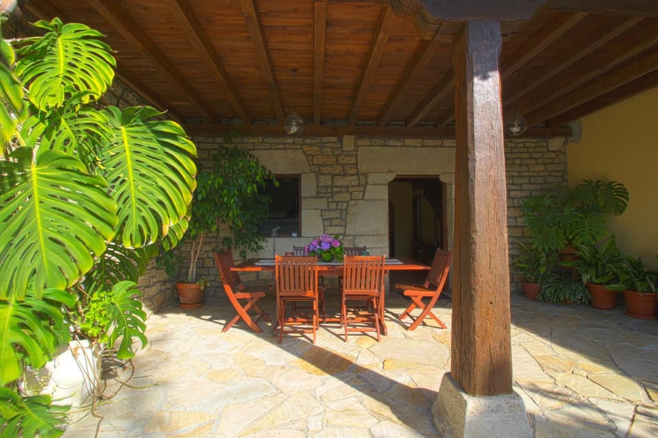 Garden, Dining area, Garden view