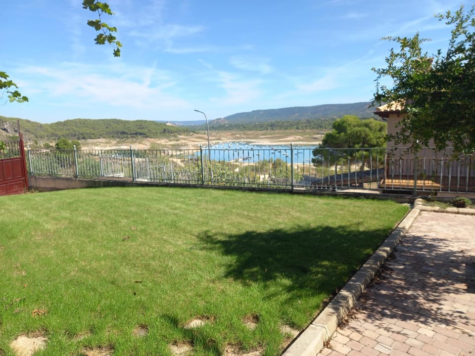 Casa rural lago azul House in Castile-La Mancha