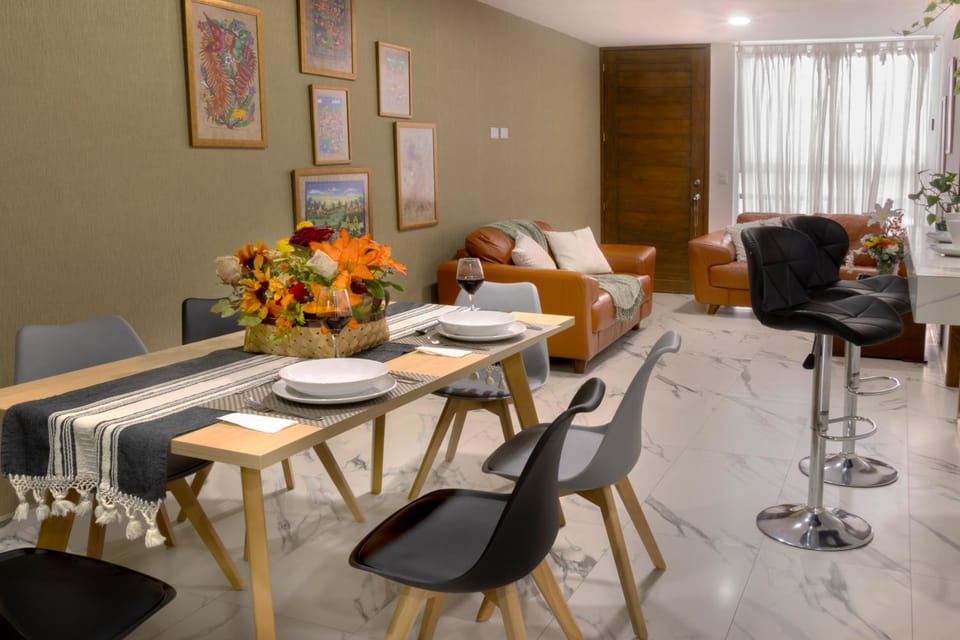 Living room, Seating area, Dining area