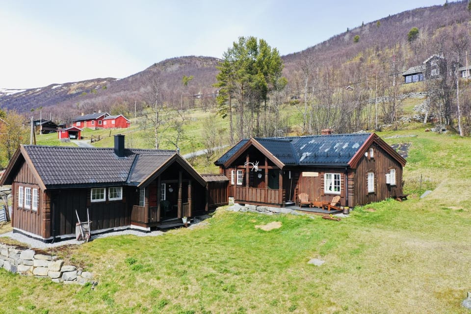 Property building, Natural landscape, Garden, Mountain view
