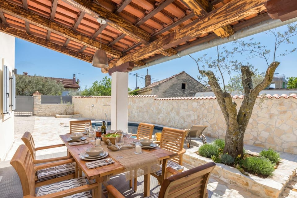 Balcony/Terrace, Dining area